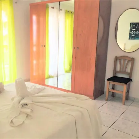 Debby House Sea And Sun Los Cristianos Lägenhet *